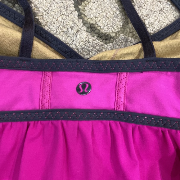 💕Lululemon bright pink gray workout tank with bra sz Medium 💕 - Picture 5 of 11
